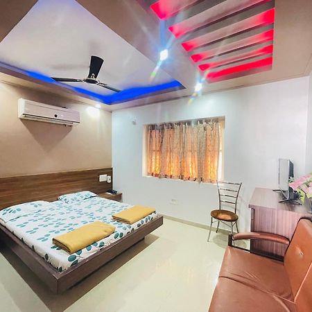 Hotel Rajdhani And Guest House Gujarat - Best Family Hotel In Halol Near Pavagadh And Halol Gidc Eksteriør billede