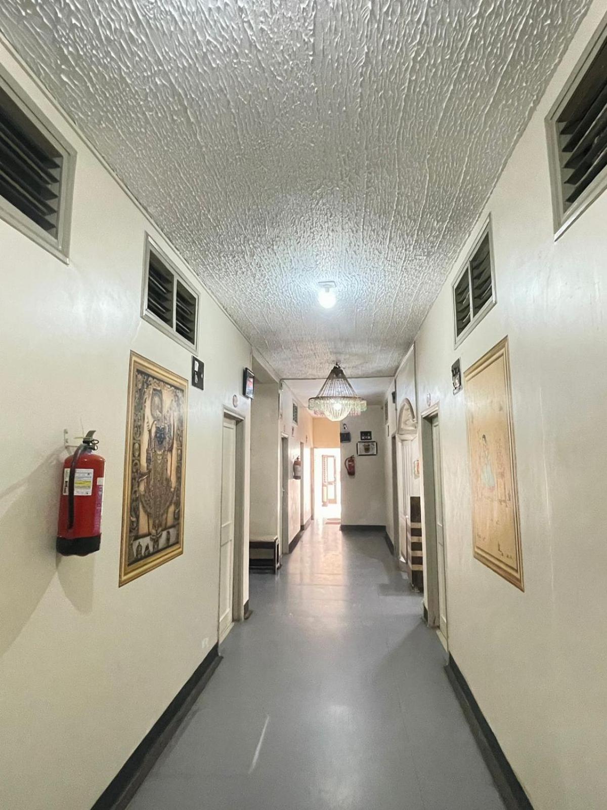 Hotel Rajdhani And Guest House Gujarat - Best Family Hotel In Halol Near Pavagadh And Halol Gidc Eksteriør billede
