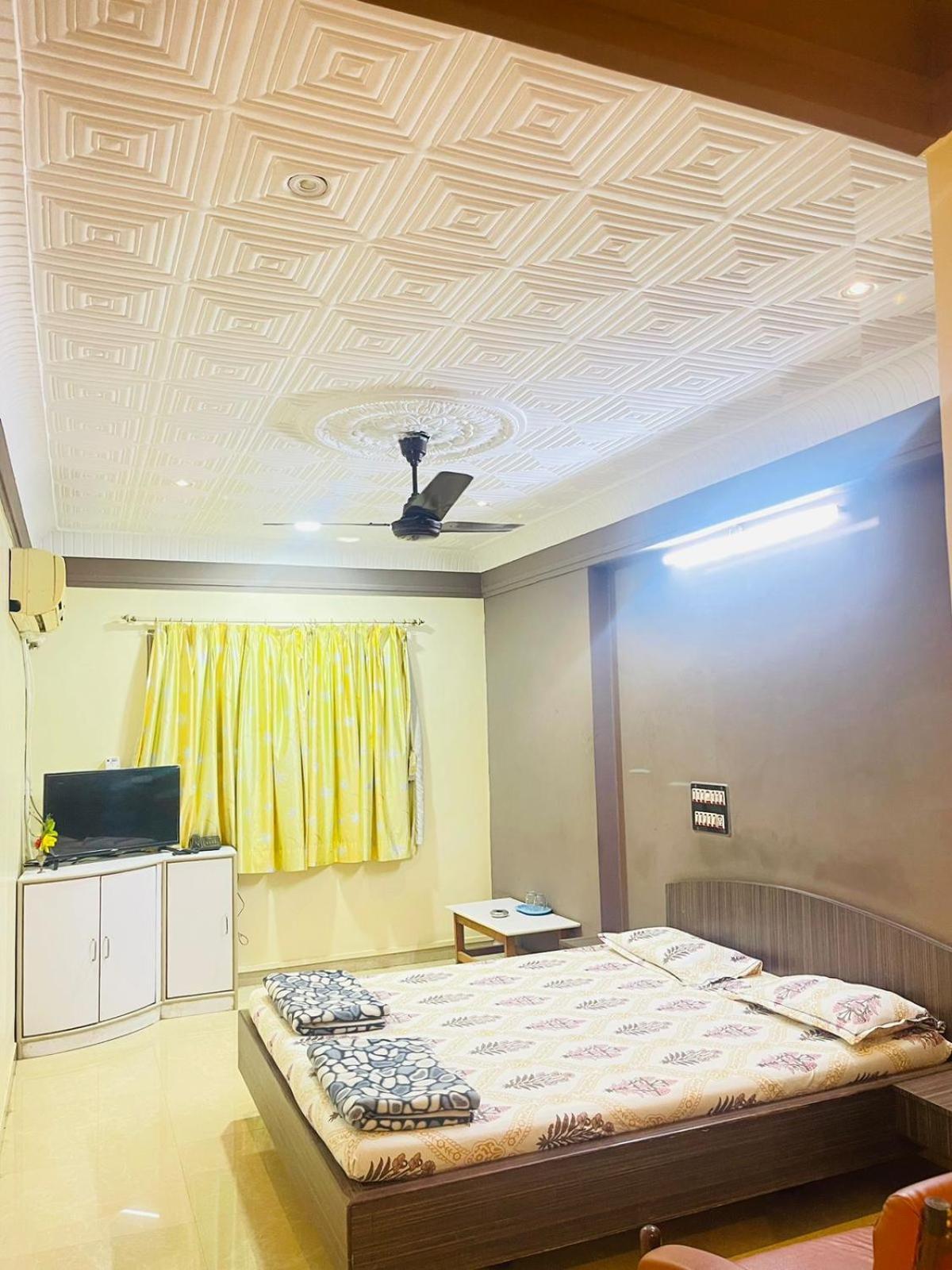 Hotel Rajdhani And Guest House Gujarat - Best Family Hotel In Halol Near Pavagadh And Halol Gidc Eksteriør billede
