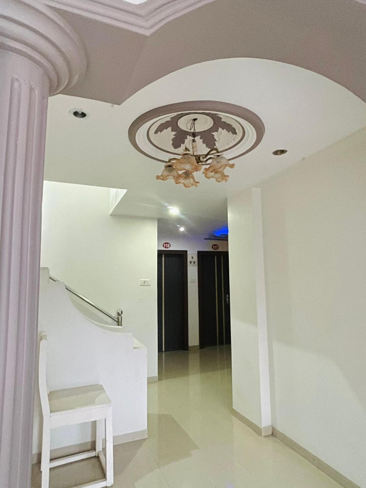 Hotel Rajdhani And Guest House Gujarat - Best Family Hotel In Halol Near Pavagadh And Halol Gidc Eksteriør billede