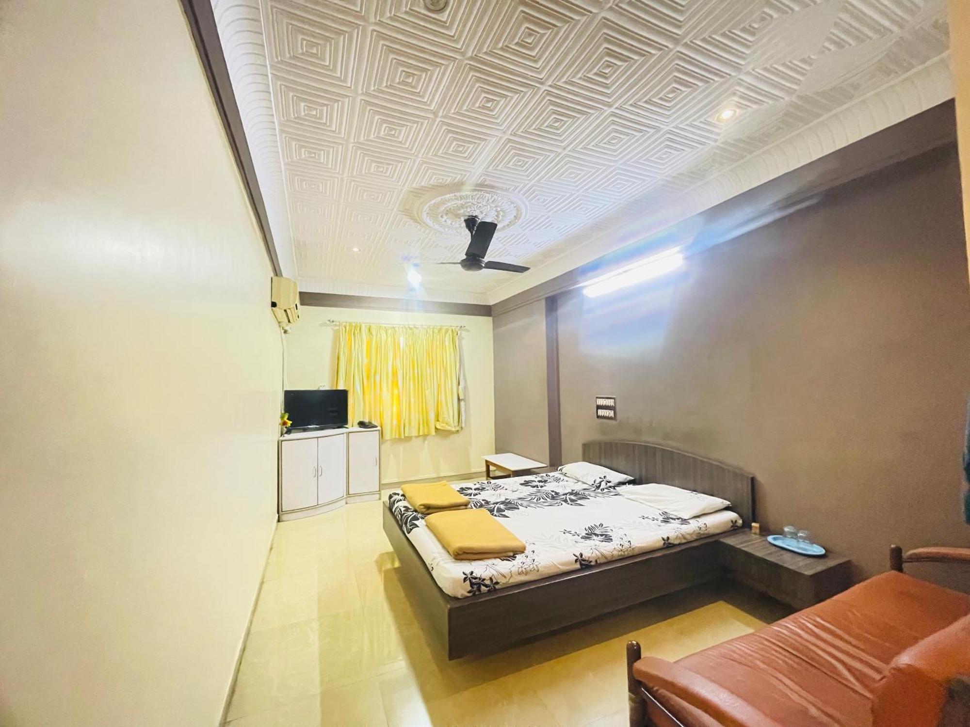 Hotel Rajdhani And Guest House Gujarat - Best Family Hotel In Halol Near Pavagadh And Halol Gidc Eksteriør billede